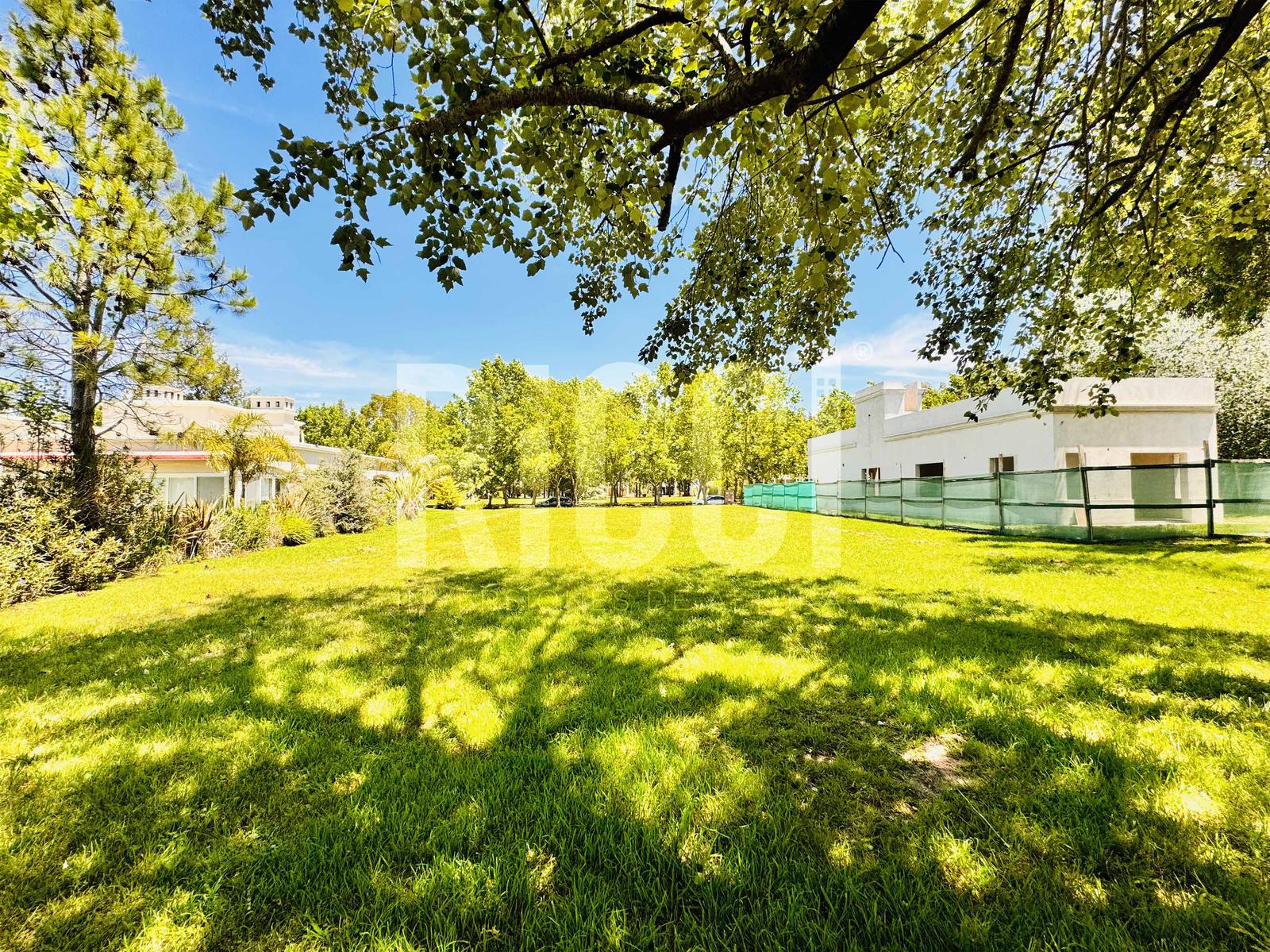 Foto Terreno en Venta en Club Miralagos, Countries/B.Cerrado (La Plata) Lote en venta | Miralagos