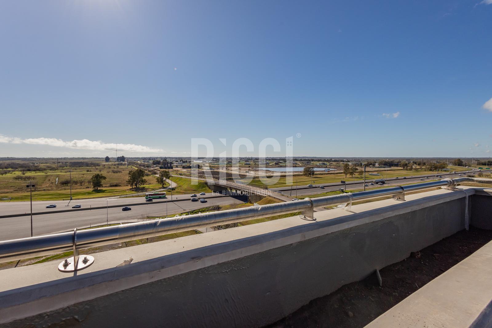 Foto Oficina en Venta en Hudson, Berazategui Au Dr. Ricardo Balbí Km 30