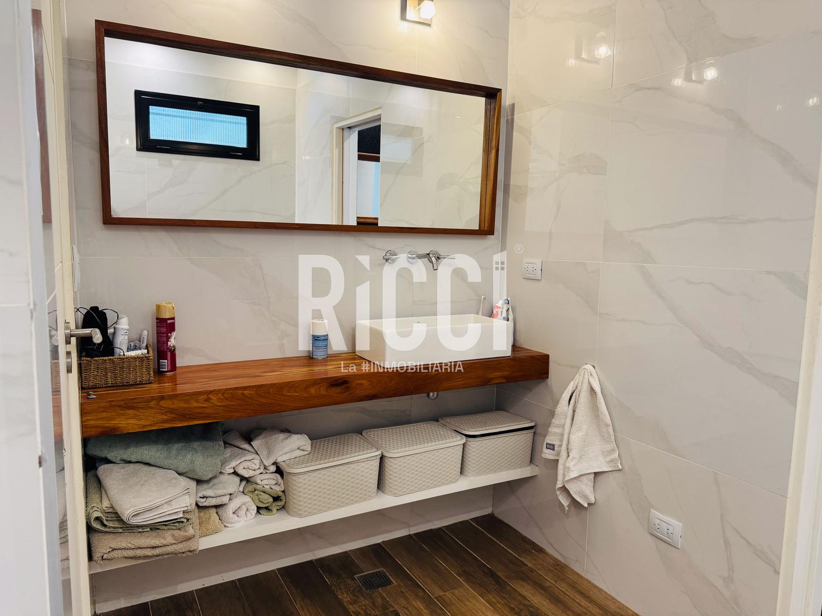 Foto Casa en Venta en Ranelagh, Berazategui Casa 4 ambientes con pileta en Venta Apta credito Ranelagh