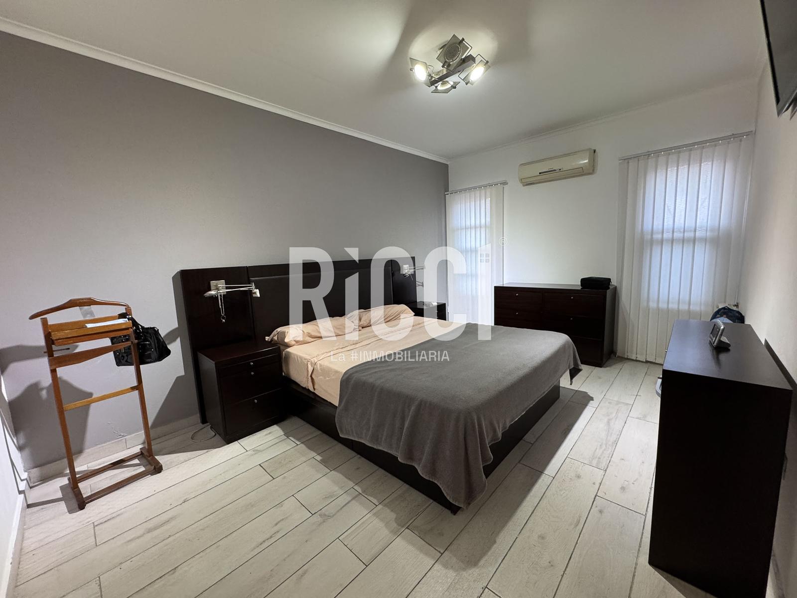 Foto Casa en Venta en Quilmes, G.B.A. Zona Sur Bernardo de Irigoyen  al 900
