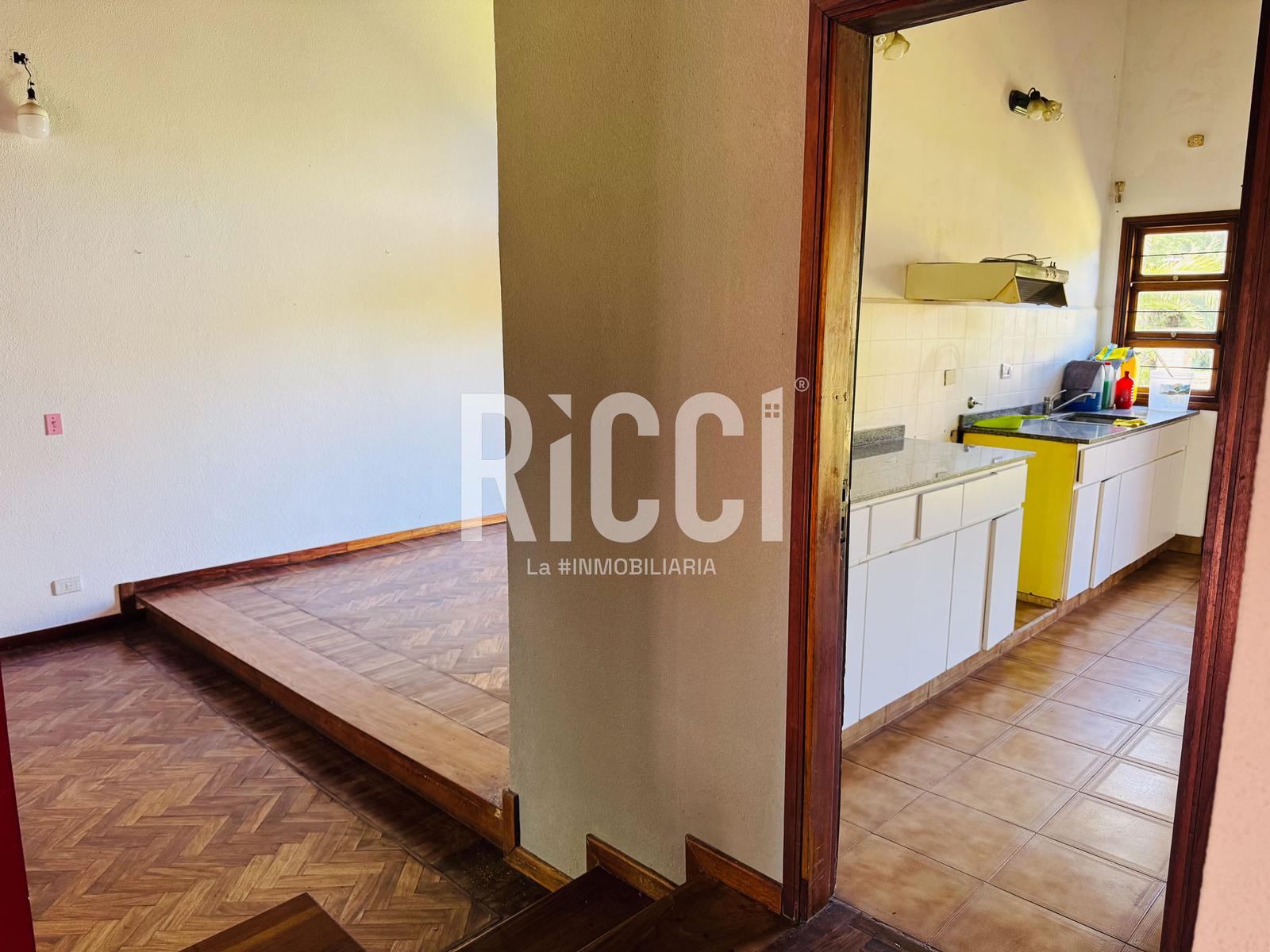 Foto Casa en Venta en Ranelagh, Berazategui Casa 6 ambientes con Pileta en Venta  Apta credito Ranelagh 