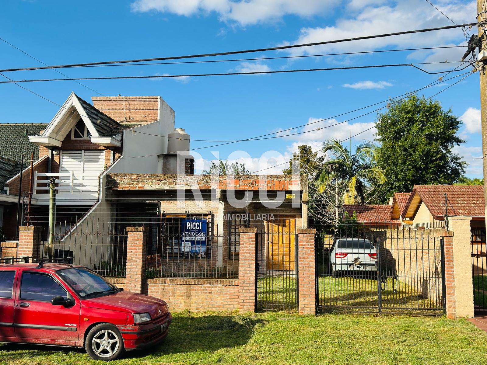 Foto Casa en Venta en Ranelagh, Berazategui calle 364 al 1200