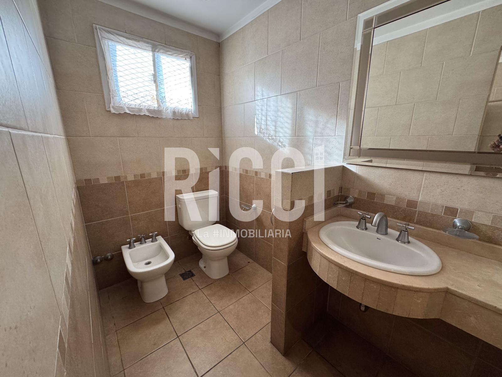 Foto Casa en Venta en Quilmes Oeste, Quilmes Casa 4 ambientes en 2 plantas Quilmes Oeste