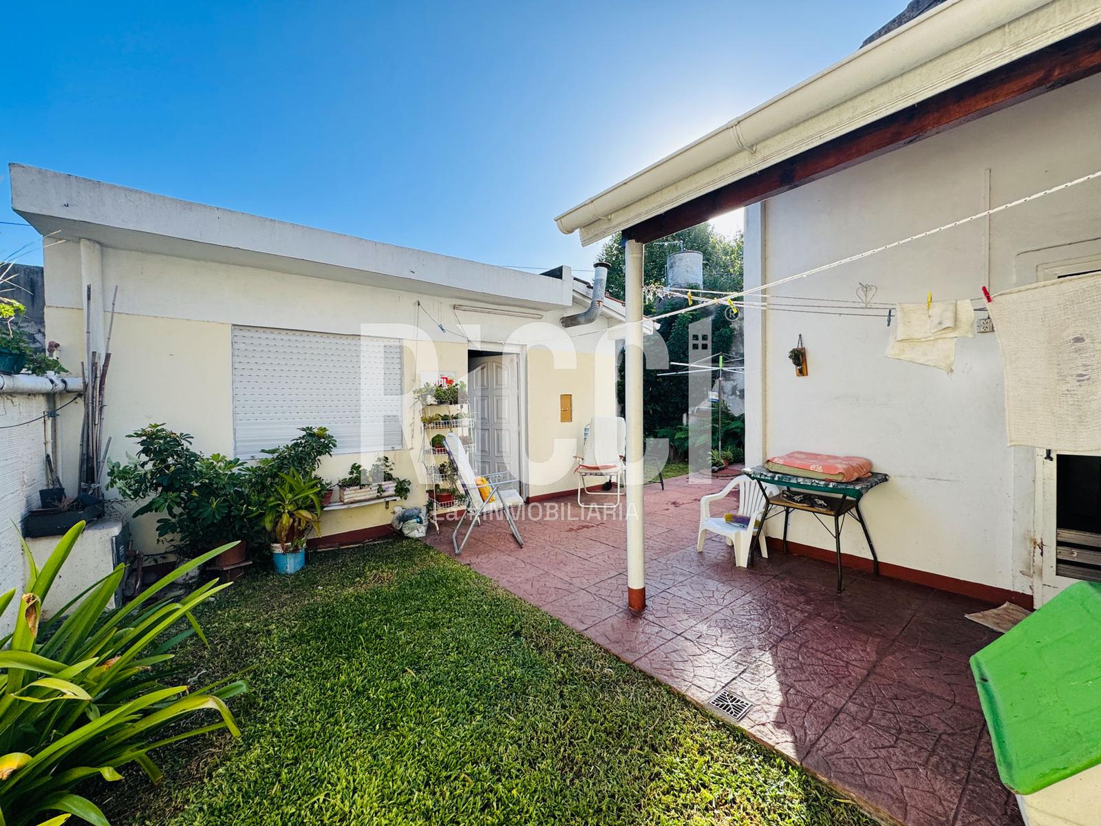 Foto Casa en Venta en Berazategui, G.B.A. Zona Sur Casa en Venta 3 ambientes Apta Crédito 