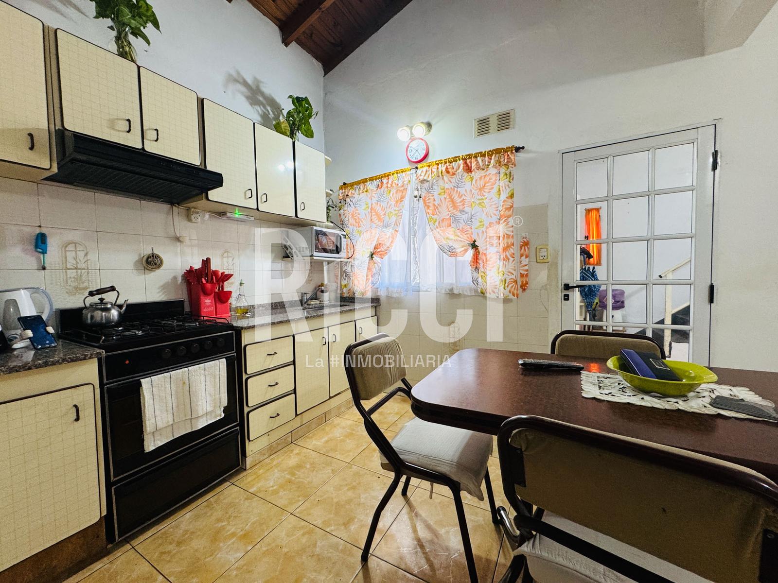 Foto Casa en Venta en Berazategui, G.B.A. Zona Sur Casa en Venta 3 ambientes Apta Crédito 