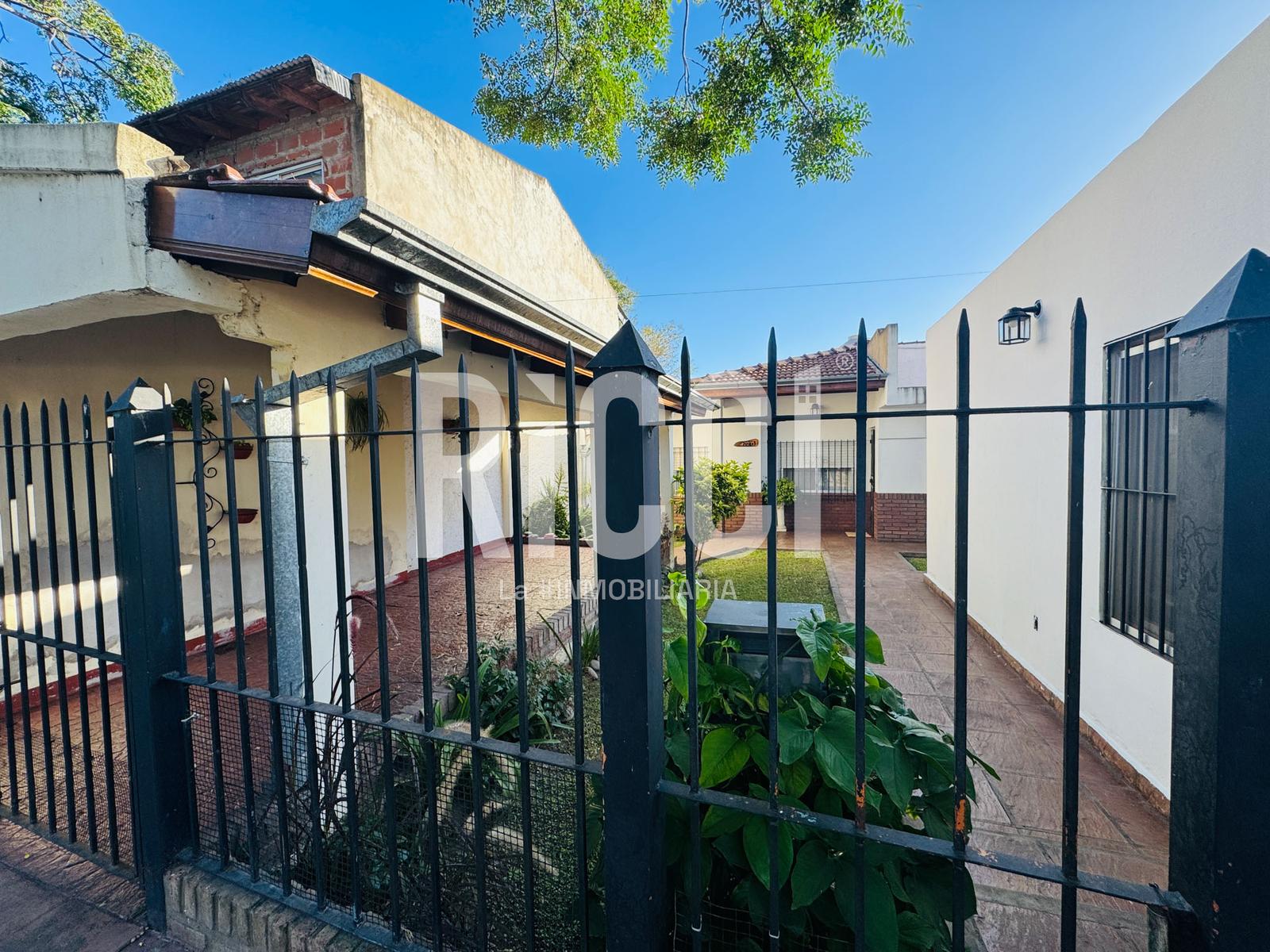 Foto Casa en Venta en Berazategui, G.B.A. Zona Sur Casa en Venta 3 ambientes Apta Crédito 