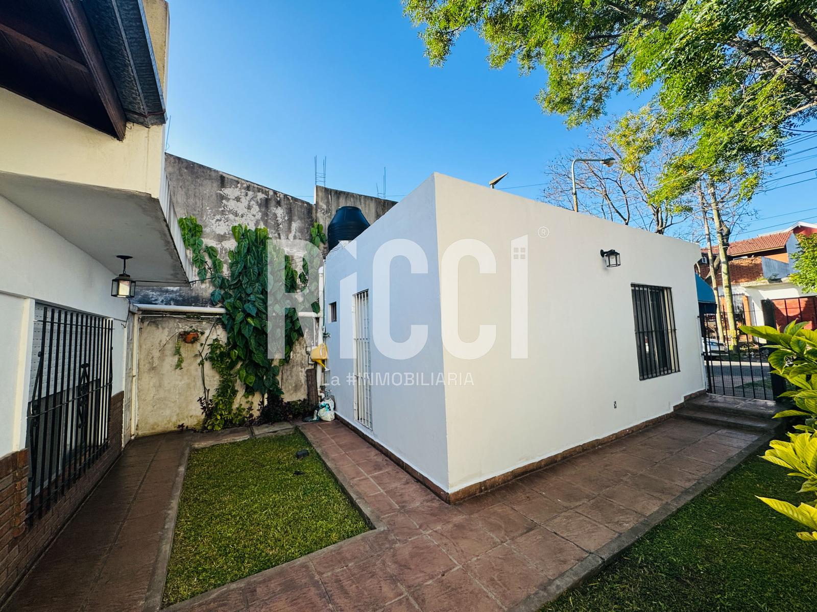 Foto Casa en Venta en Berazategui, G.B.A. Zona Sur Casa en Venta 3 ambientes Apta Crédito 