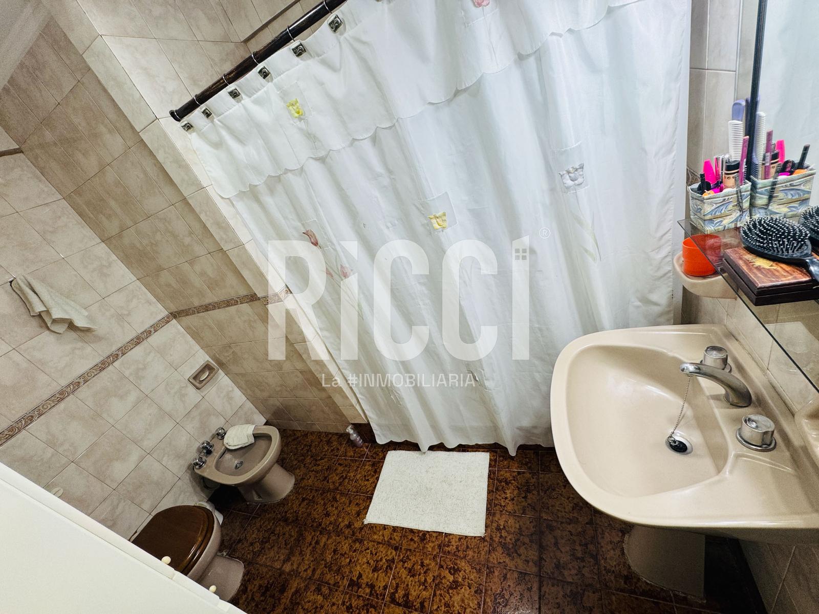 Foto Casa en Venta en Berazategui, G.B.A. Zona Sur Casa en Venta 3 ambientes Apta Crédito 