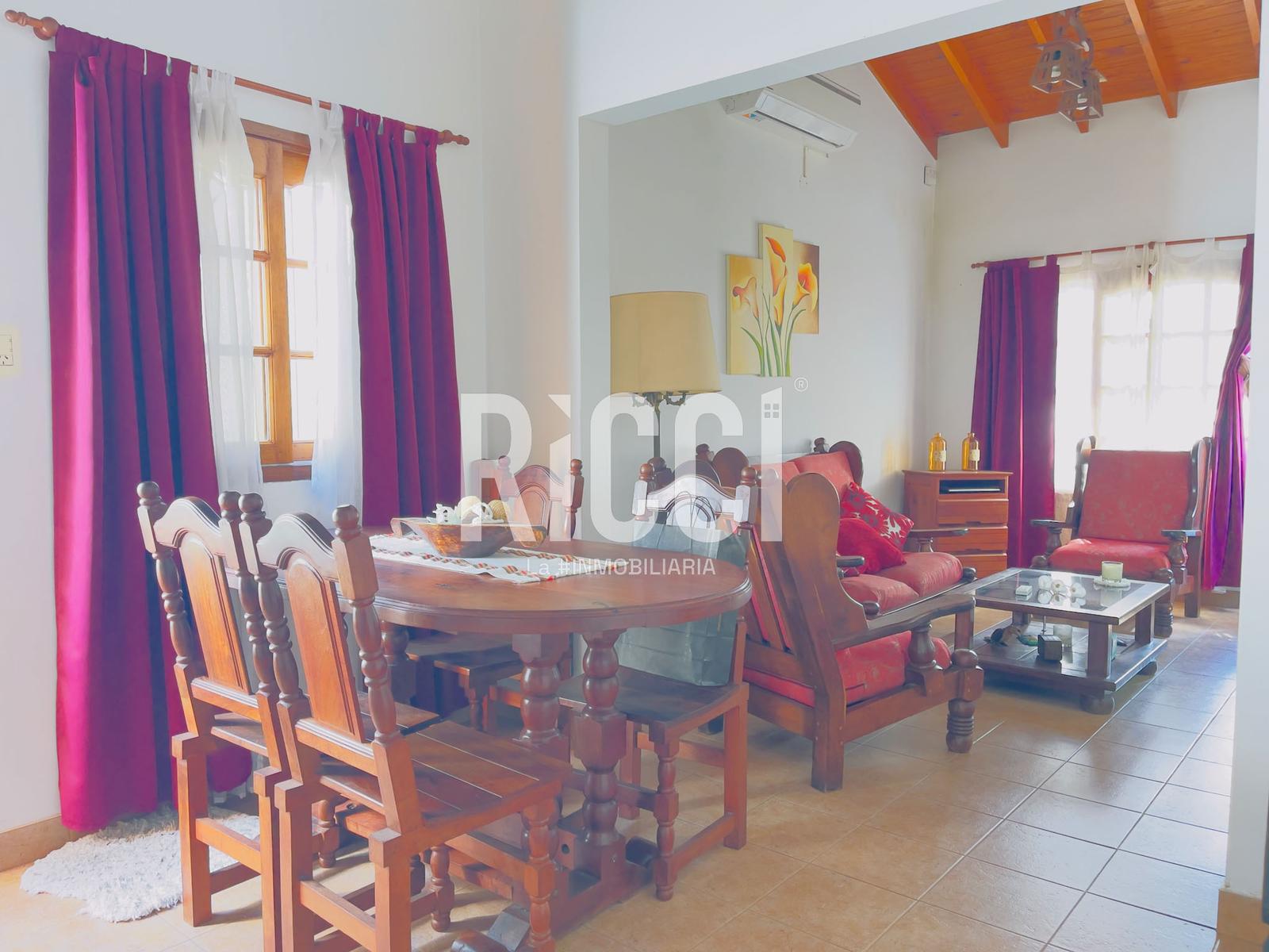 Foto Casa en Venta en Berazategui, Berazategui 153 al 1900
