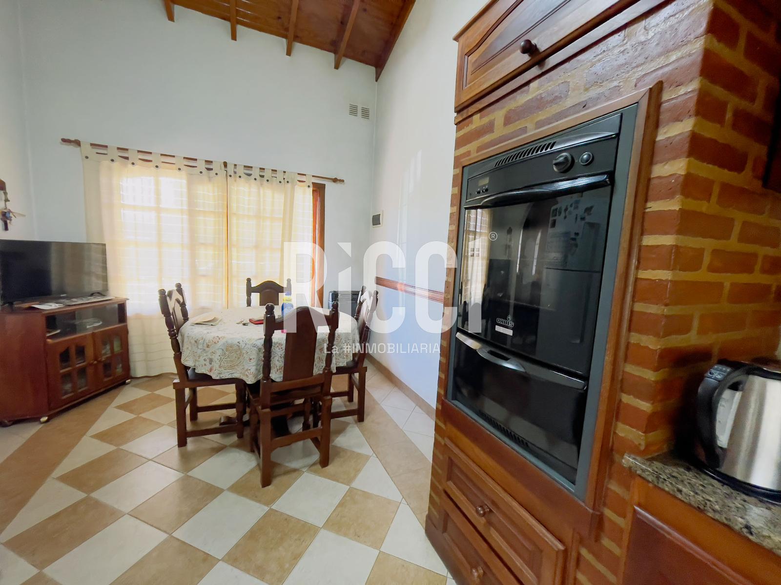 Foto Casa en Venta en Berazategui, Berazategui 153 al 1900