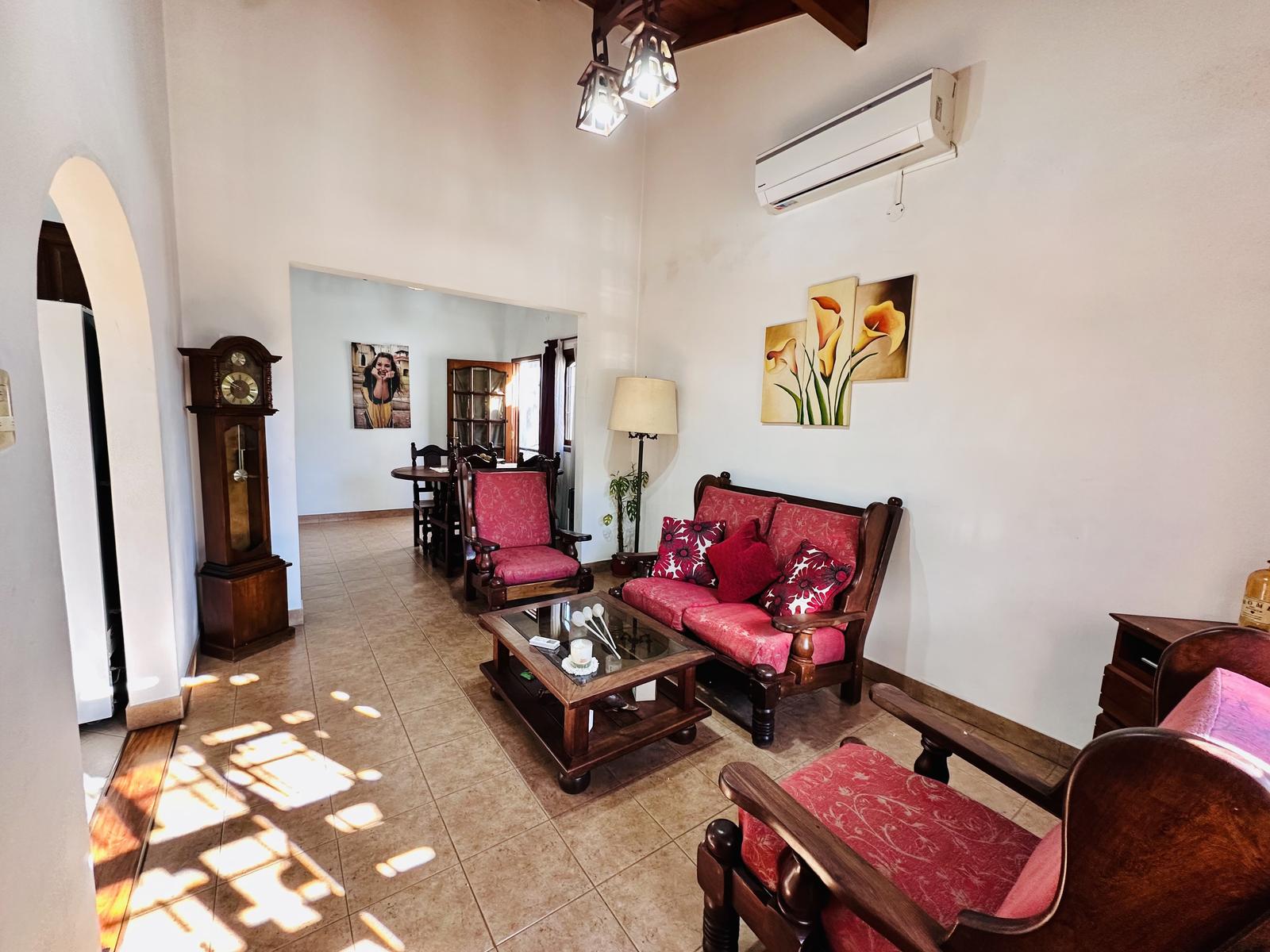 Foto Casa en Venta en Berazategui, Berazategui 153 al 1900