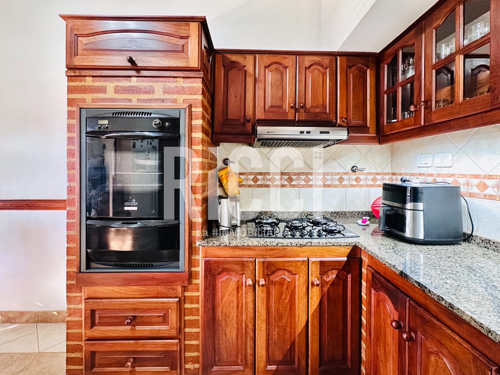 Foto Casa en Venta en Berazategui, Berazategui 153 al 1900