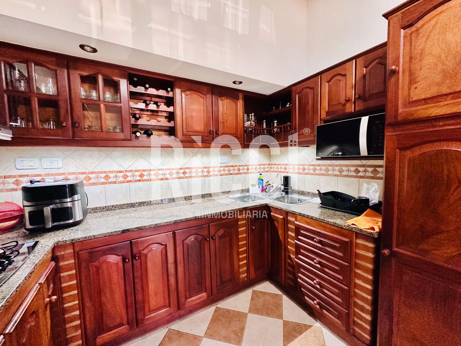 Foto Casa en Venta en Berazategui, Berazategui 153 al 1900