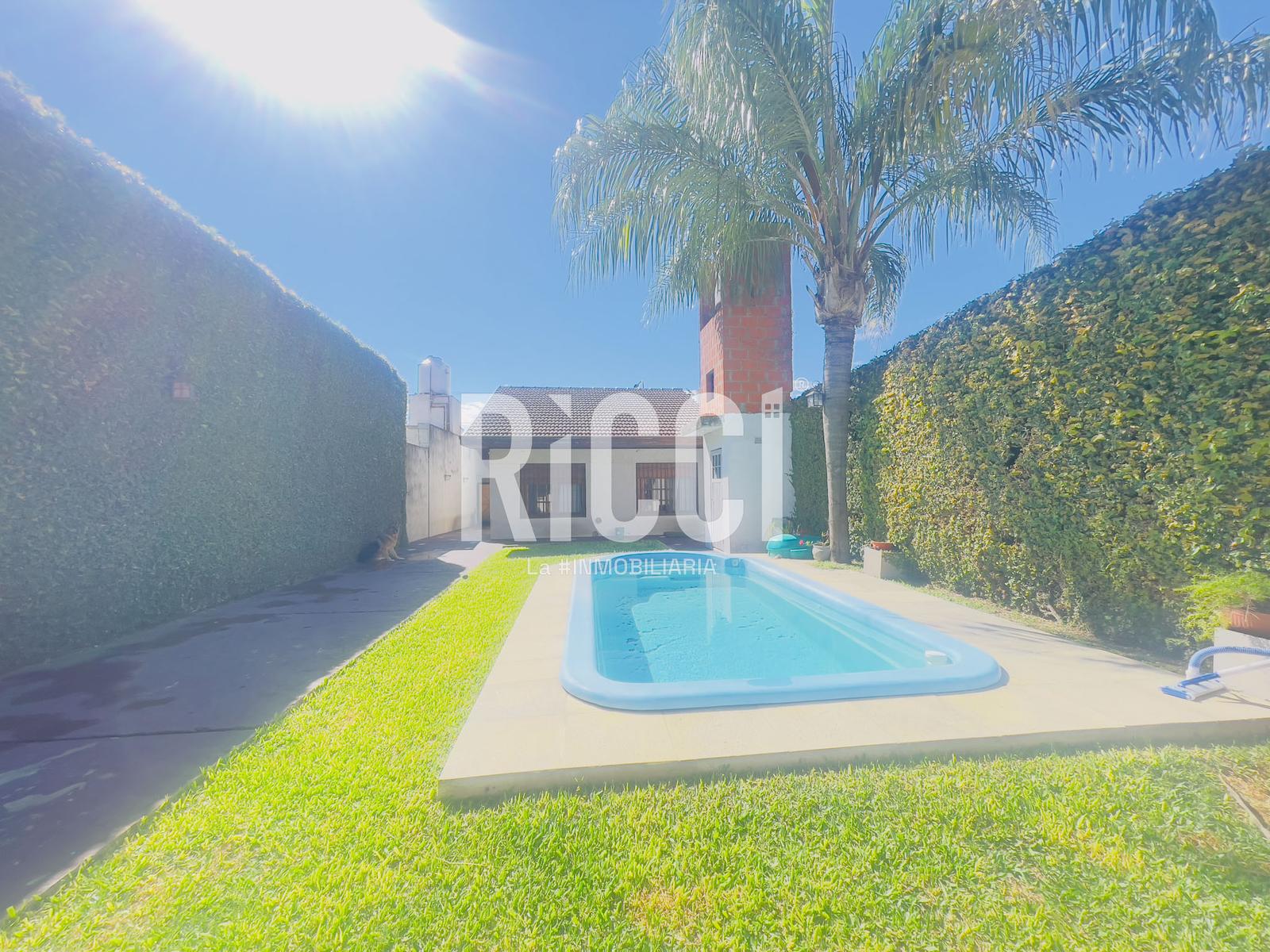 Foto Casa en Venta en Berazategui, Berazategui 153 al 1900