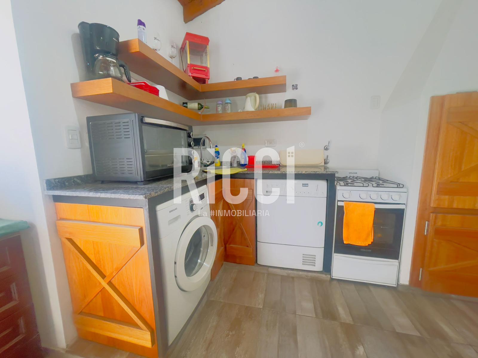 Foto Casa en Venta en Berazategui, Berazategui 153 al 1900