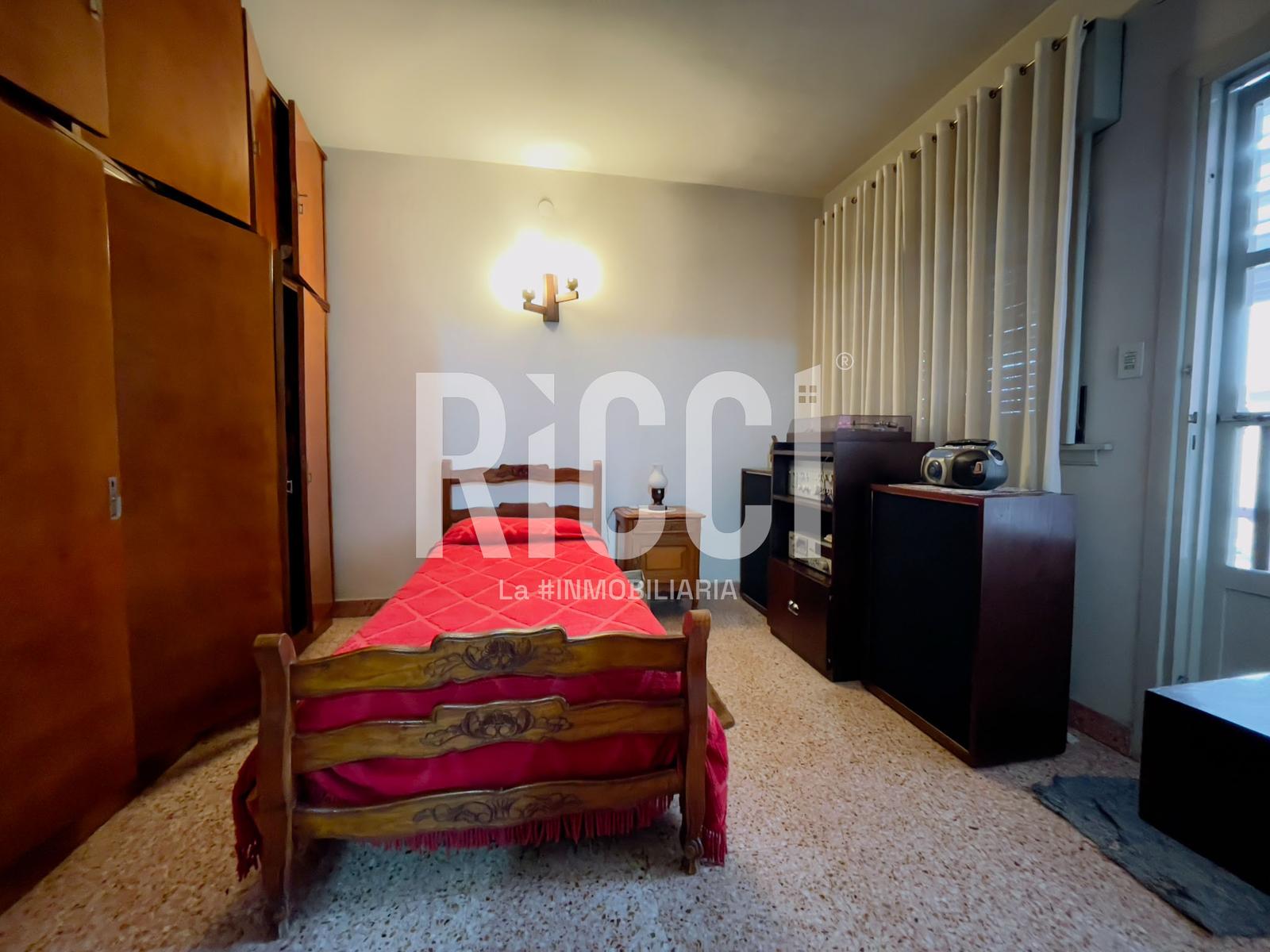 Foto Casa en Venta en Berazategui, Berazategui 147 al 2200