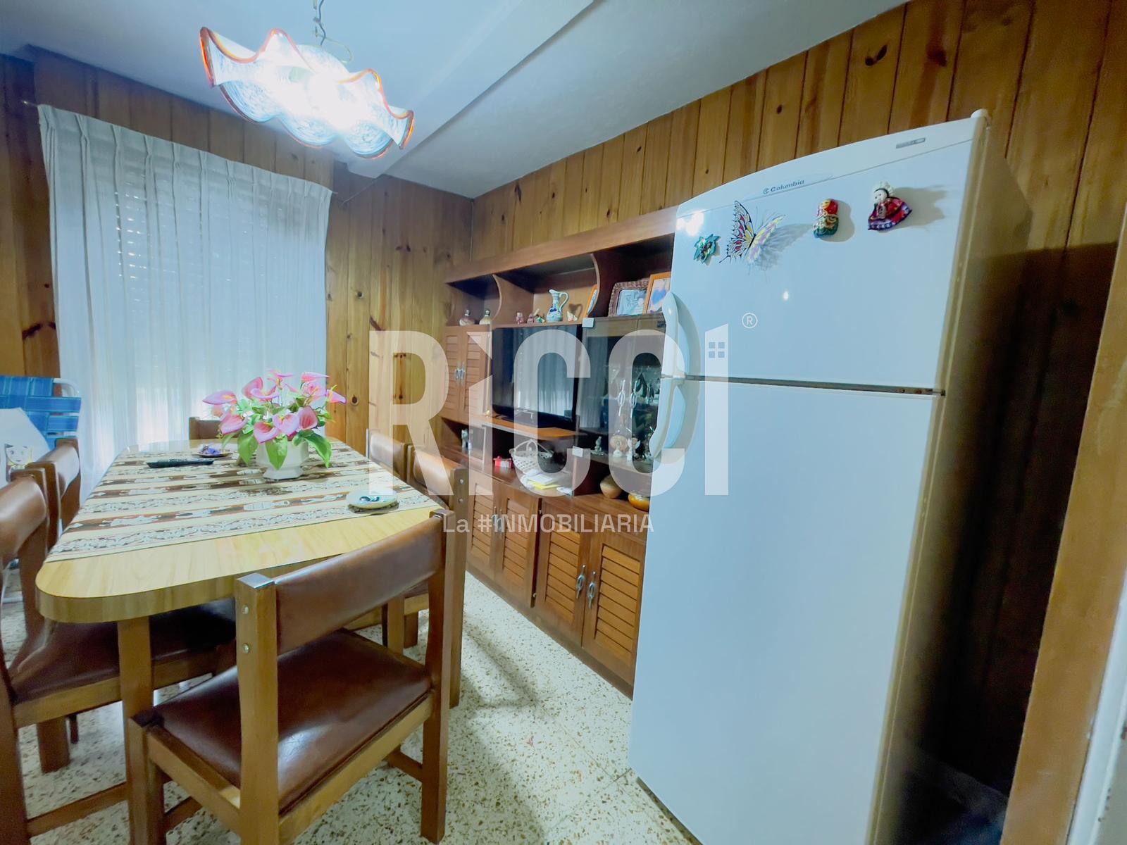 Foto Casa en Venta en Berazategui, Berazategui 147 al 2200