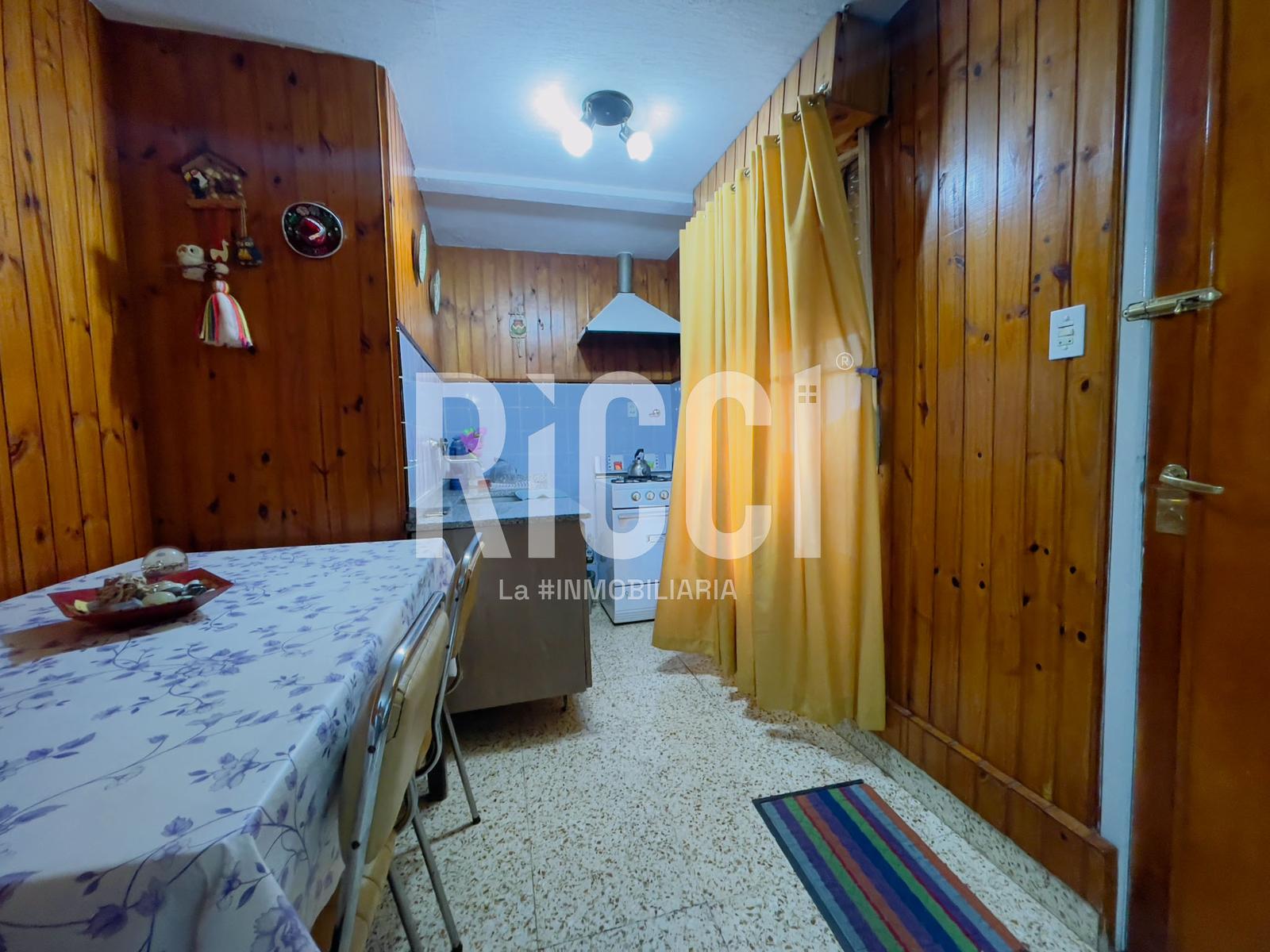Foto Casa en Venta en Berazategui, Berazategui 147 al 2200