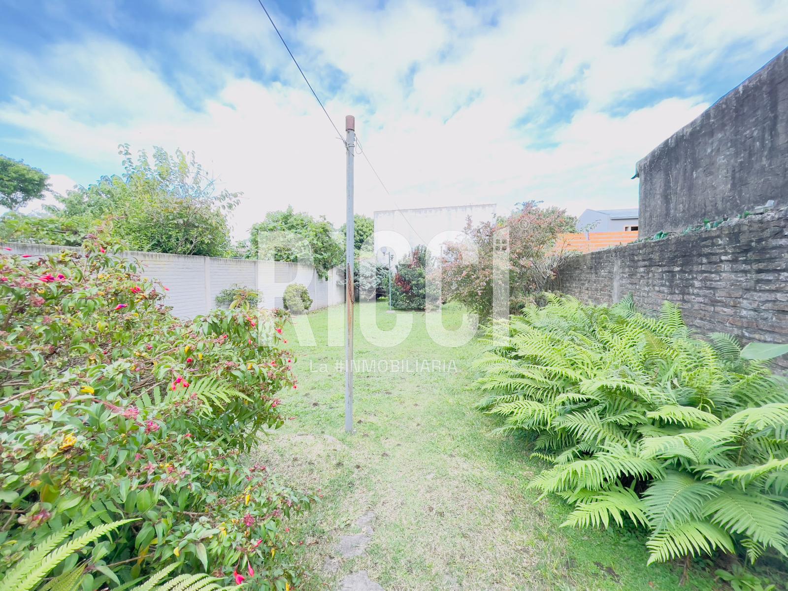 Foto Casa en Venta en Berazategui, Berazategui 147 al 2200
