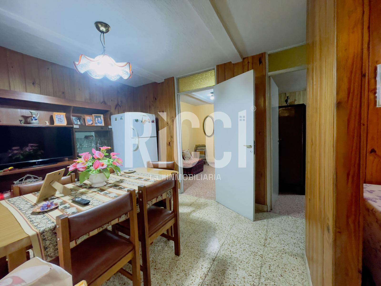 Foto Casa en Venta en Berazategui, Berazategui 147 al 2200