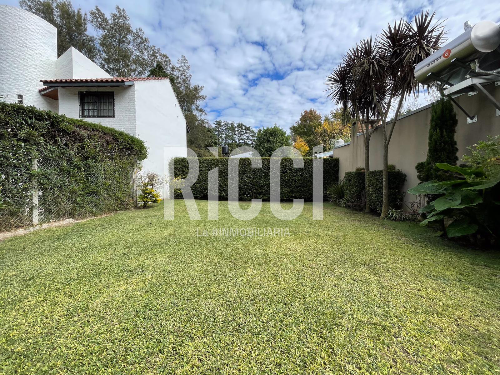 Foto Casa en Venta en Centro Agricola El Pato, Berazategui 539  al 217