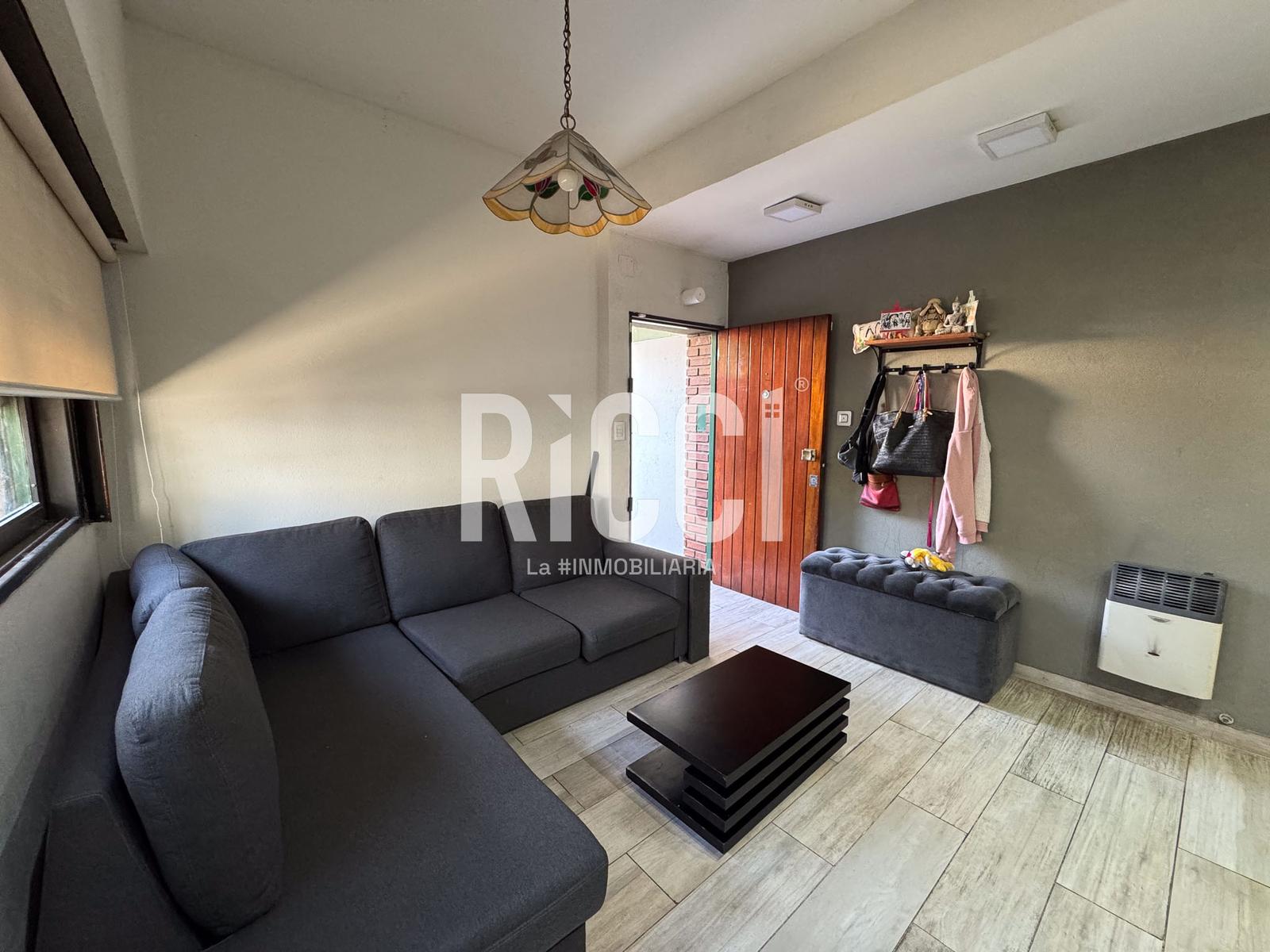 Foto Casa en Venta en Berazategui, Berazategui Casa en venta 6 ambientes Berazategui Apto credito