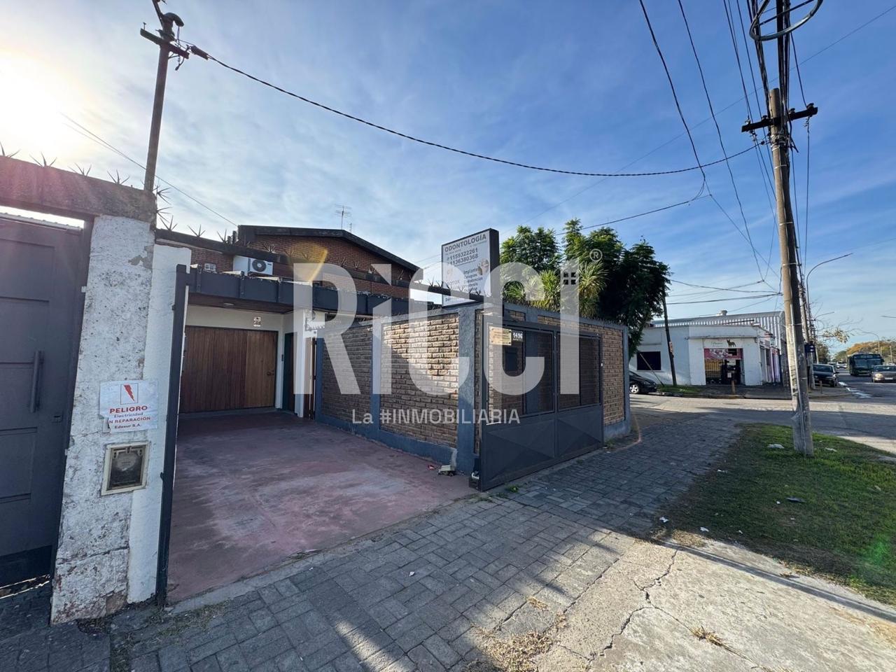 Foto Casa en Venta en Berazategui, Berazategui Casa en venta 6 ambientes Berazategui Apto credito
