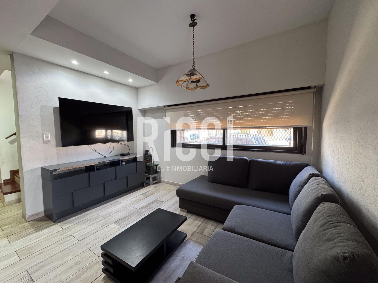 Foto Casa en Venta en Berazategui, Berazategui Casa en venta 6 ambientes Berazategui Apto credito