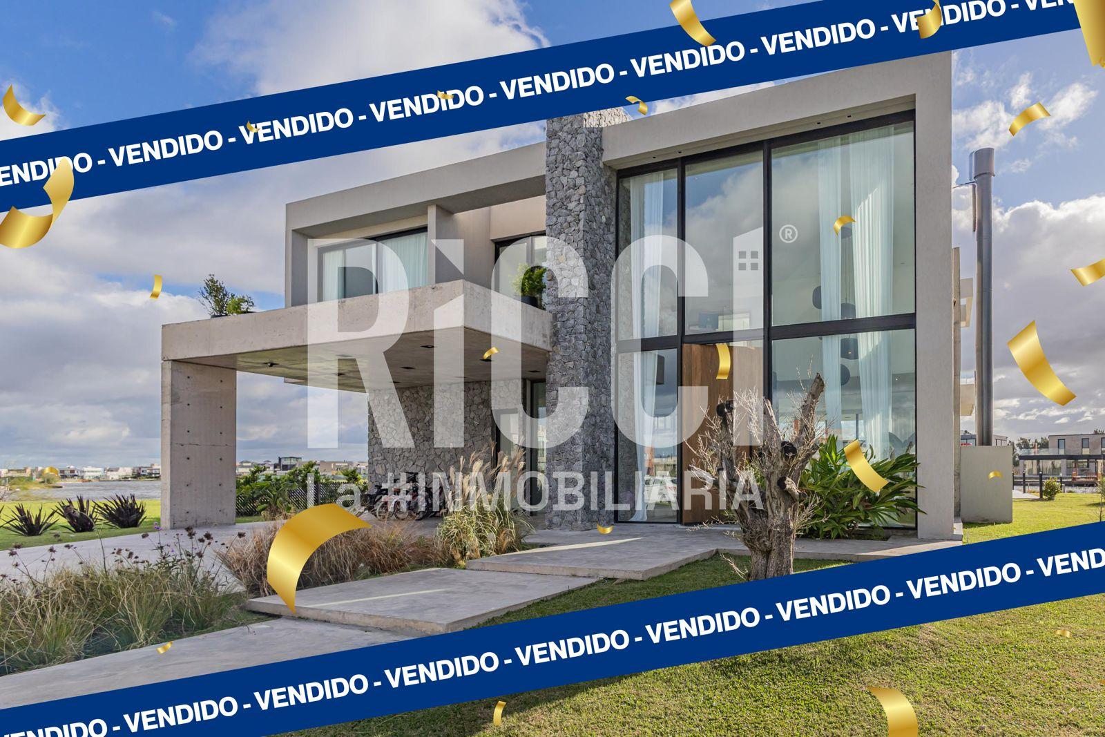 Foto Casa en Venta en Villalobos, Guillermo E Hudson Casa en venta 5 Ambientes Villalobos Hudson