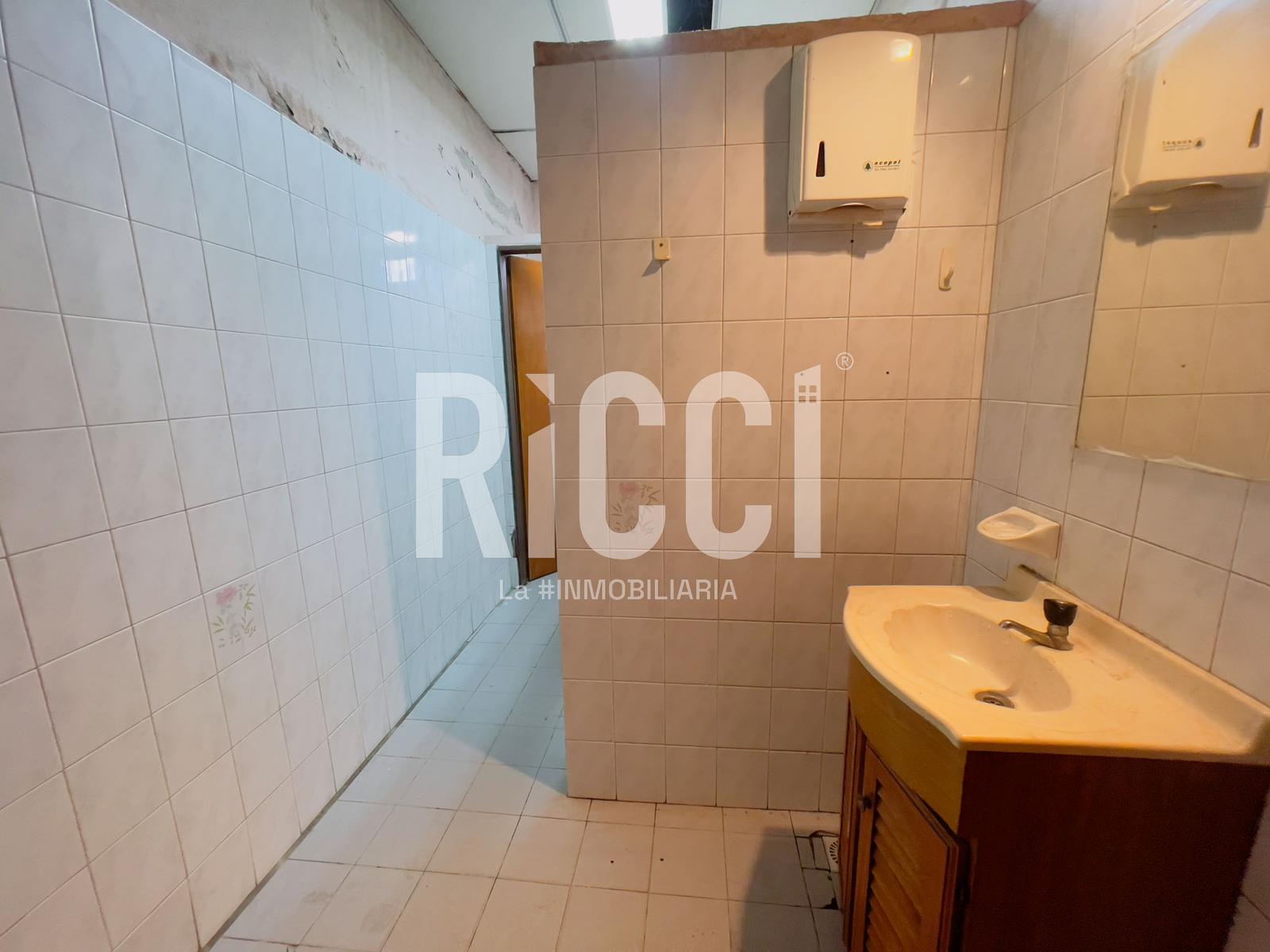 Foto Local en Venta en Berazategui, Berazategui 22 al 5300