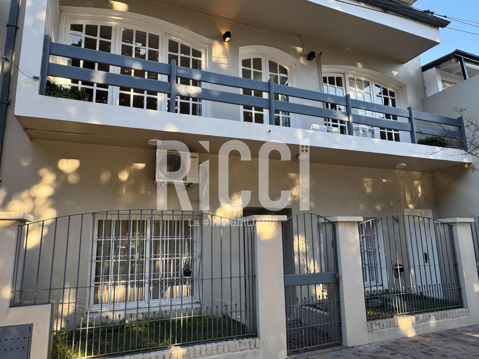 Foto Casa en Venta en Berazategui, Berazategui calle 5  al 5100