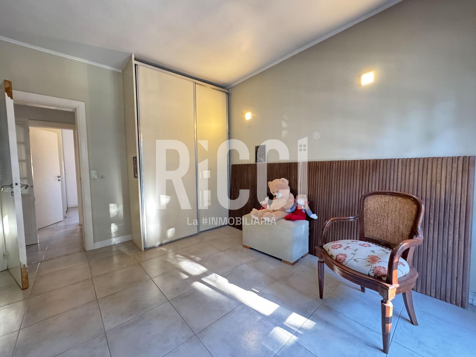 Foto Casa en Venta en Berazategui, Berazategui calle 5  al 5100