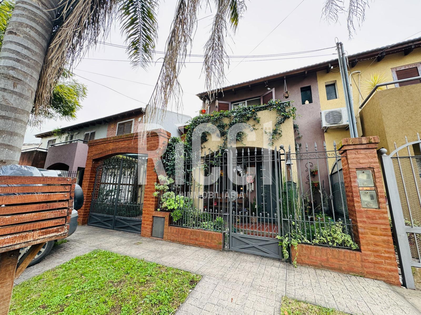 Foto Casa en Venta en Berazategui, G.B.A. Zona Sur Calle 25  al 3100