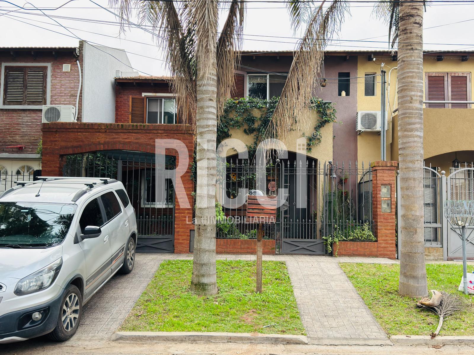 Foto Casa en Venta en Berazategui, G.B.A. Zona Sur Calle 25  al 3100