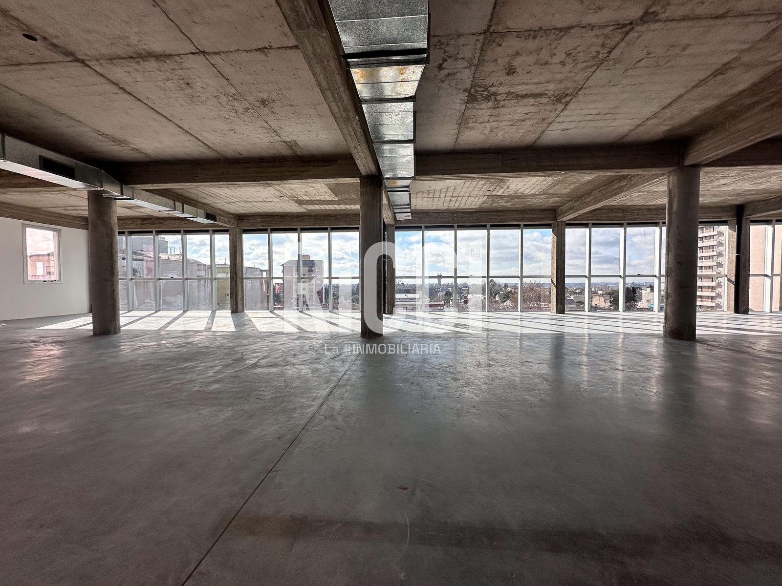 Foto Oficina en Venta en Berazategui, Berazategui Edificio comercial en venta con oficinas berazategui centro