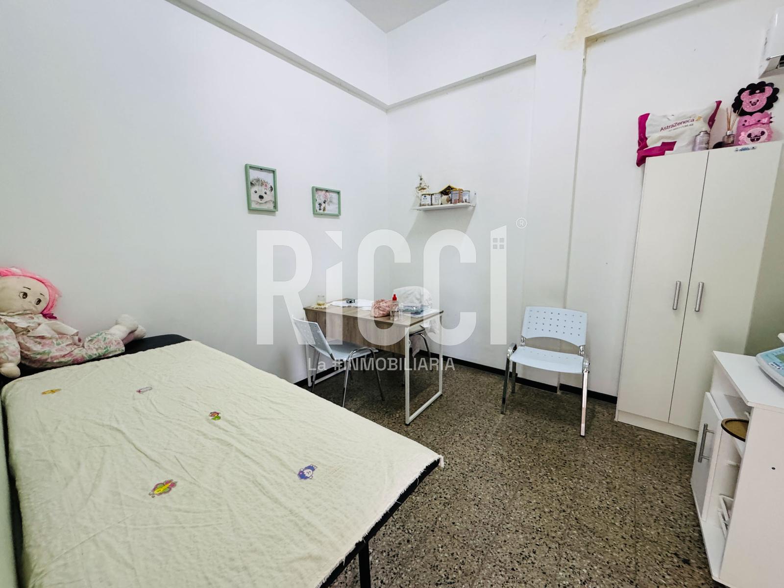 Foto Local en Venta en Berazategui, G.B.A. Zona Sur Local comercial a la venta en Berazategui Centro. 