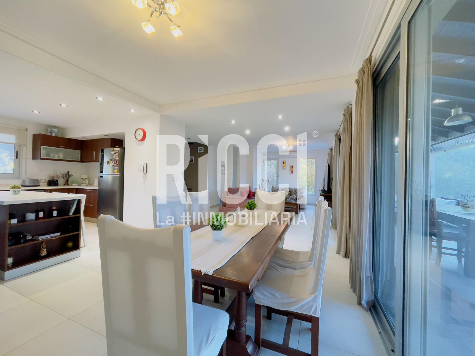 Foto Casa en Venta en Guillermo E Hudson, Berazategui 47 al 6700