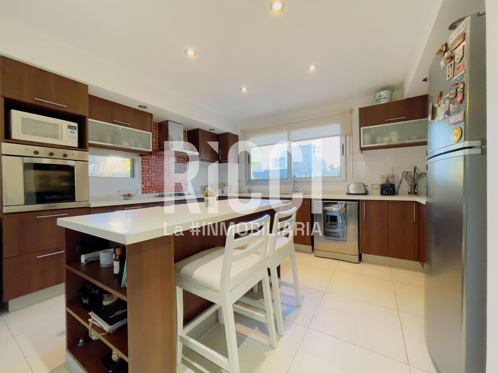 Foto Casa en Venta en Guillermo E Hudson, Berazategui 47 al 6700