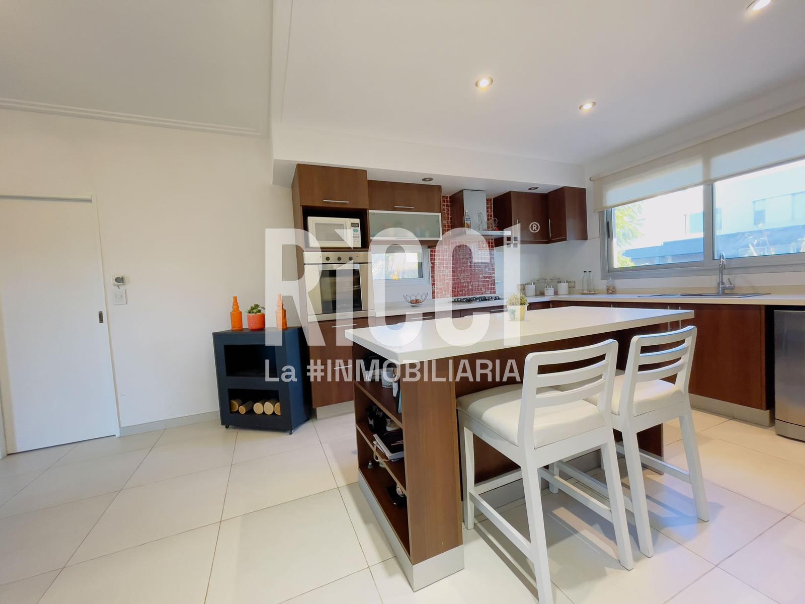 Foto Casa en Venta en Guillermo E Hudson, Berazategui 47 al 6700