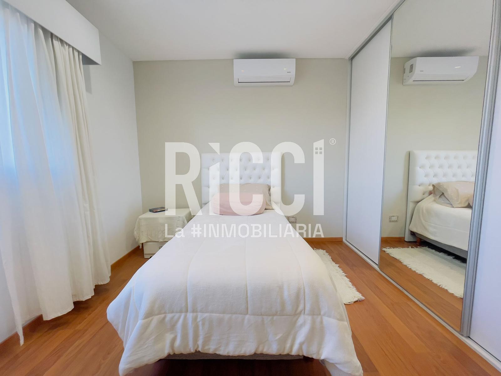 Foto Casa en Venta en Guillermo E Hudson, Berazategui 47 al 6700