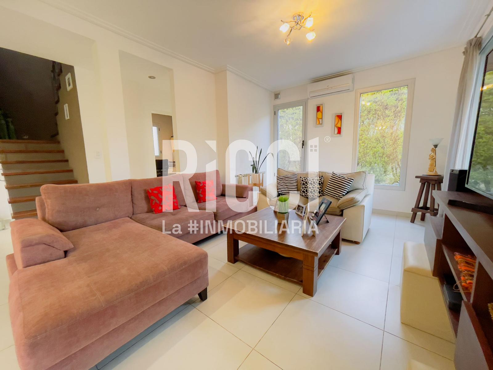 Foto Casa en Venta en Guillermo E Hudson, Berazategui 47 al 6700