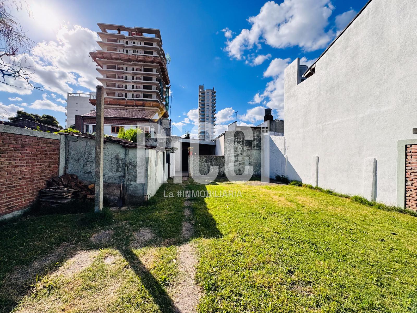 Foto Casa en Venta en Berazategui, Berazategui calle 10 al 4800