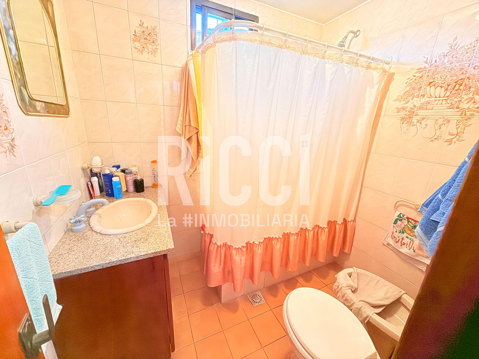 Foto Casa en Venta en Berazategui, Berazategui calle 16 al 4400