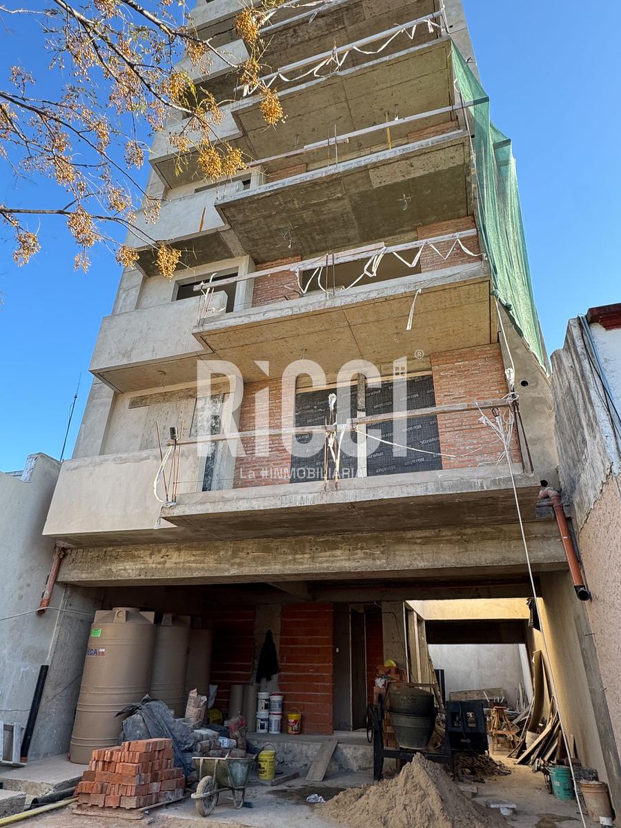 Foto Departamento en Venta en Quilmes, G.B.A. Zona Sur Andres Baranda  al 100