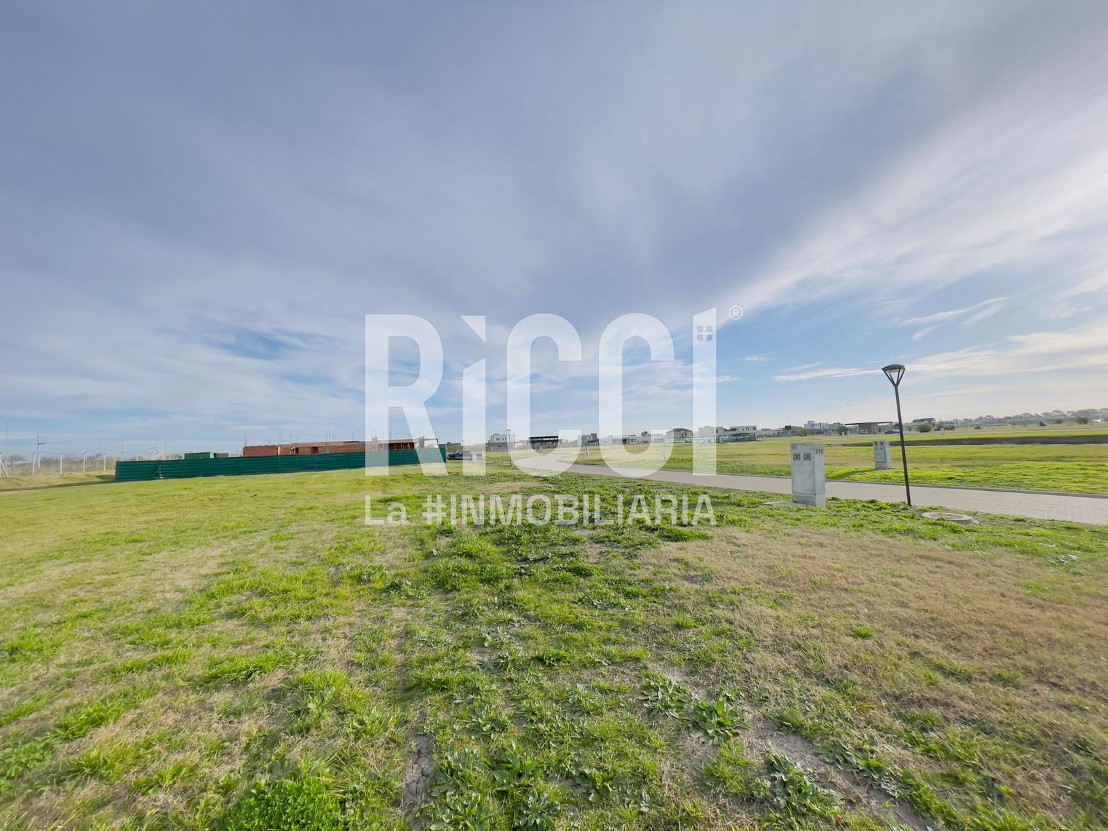 Foto Terreno en Venta en Guillermo E Hudson, Berazategui El Cano, Pueblos del Plata, Hudson