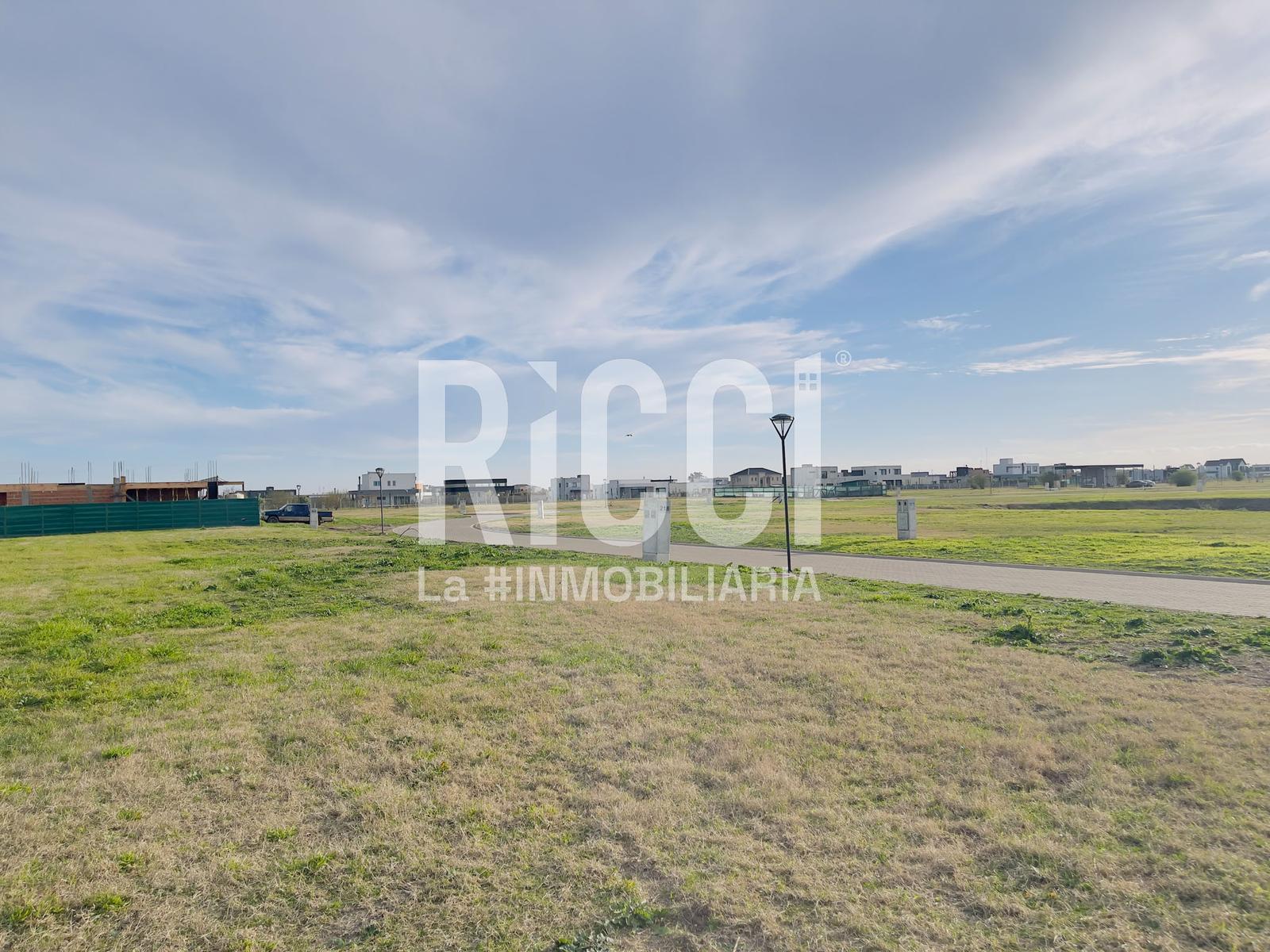 Foto Terreno en Venta en Guillermo E Hudson, Berazategui El Cano, Pueblos del Plata, Hudson