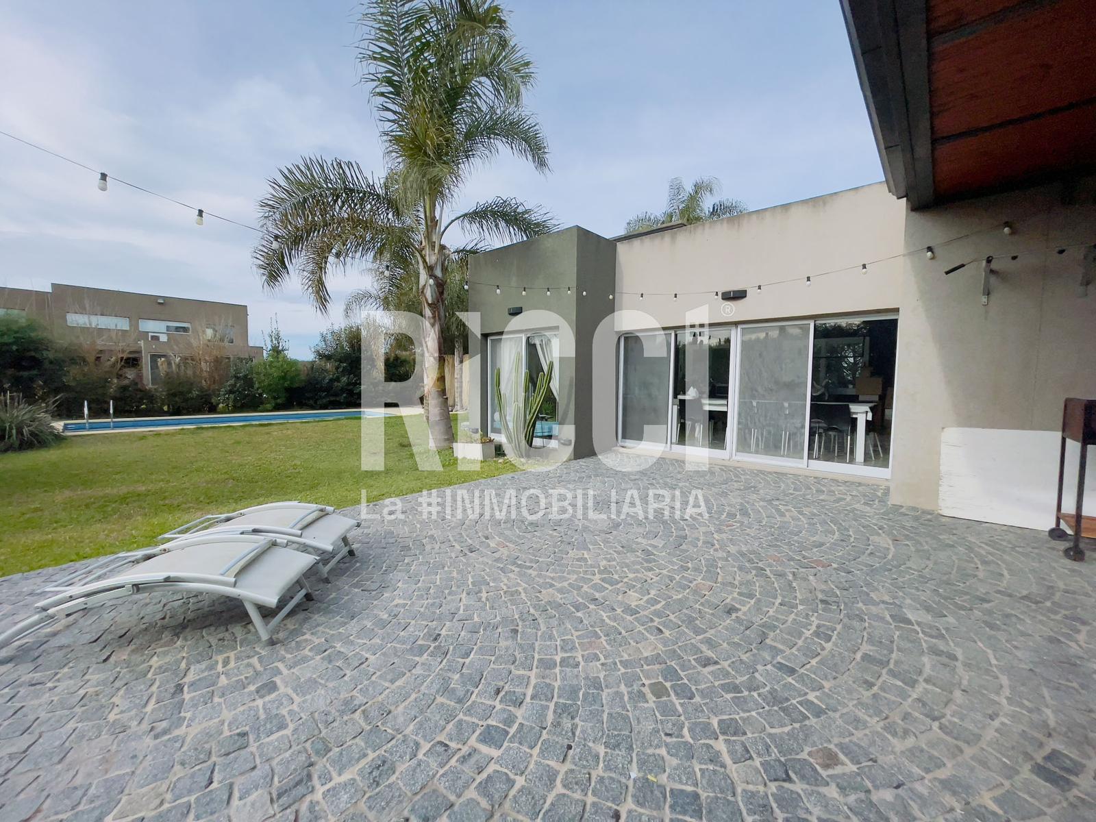 Foto Casa en Venta en Berazategui, G.B.A. Zona Sur Los Ombues de Hudson 