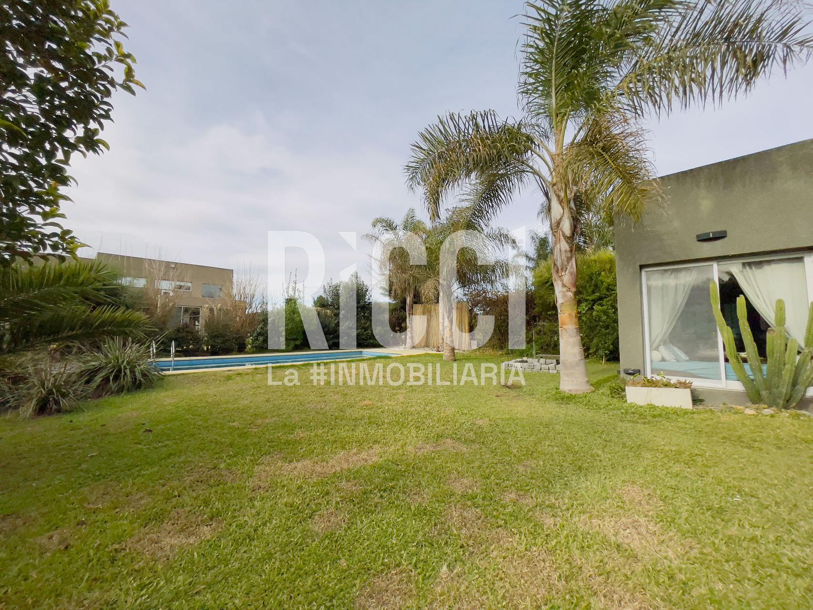 Foto Casa en Venta en Berazategui, G.B.A. Zona Sur Los Ombues de Hudson 