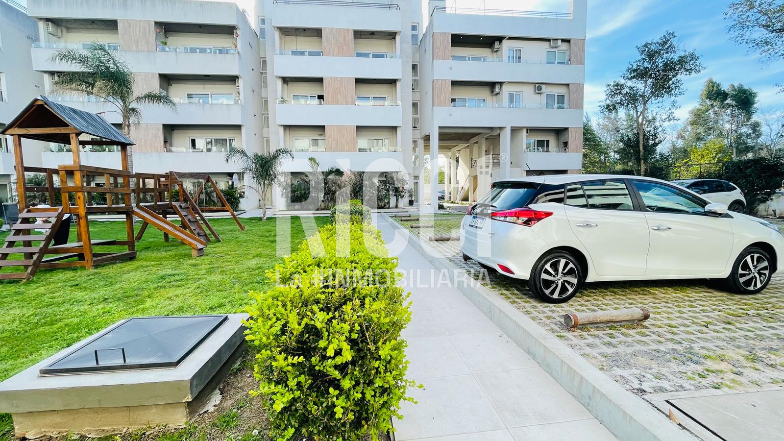 Foto Departamento en Venta en Berazategui, Berazategui av. Intendente Milazzo al 200