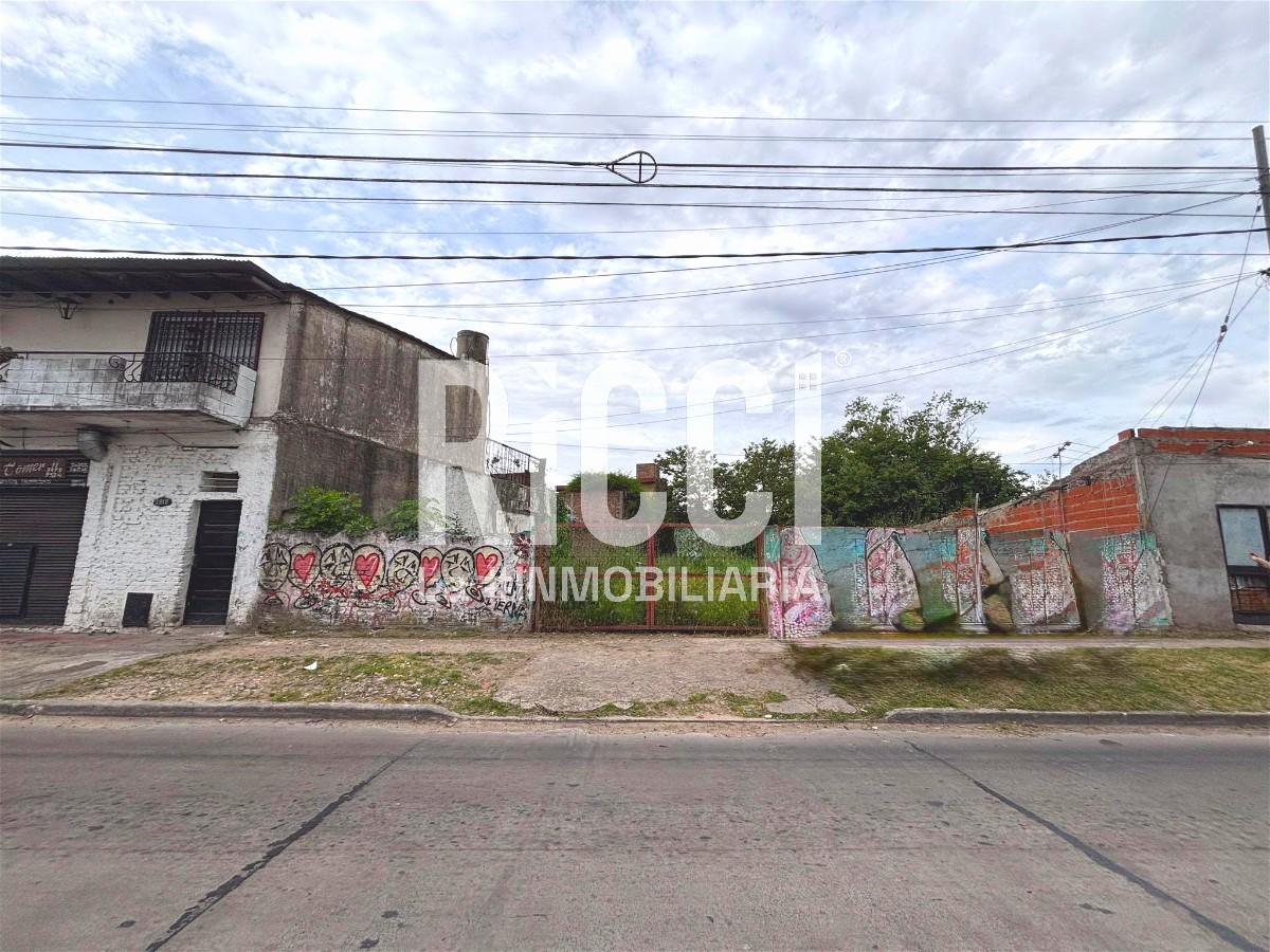 Foto Terreno en Venta en Berazategui, Berazategui Av. Mitre  al 2800